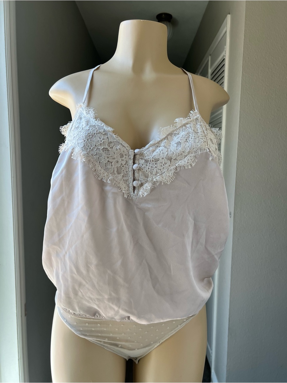Abercrombie & Fitch Lace-Trim Camisole in Light Blush